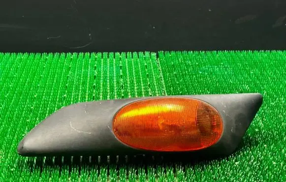 Iveco Daily 35 - 40.10 Front indicator light 500322578 0213700