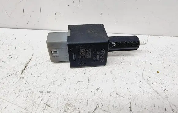Hyundai i30 Brake pedal sensor switch 938133S800 938103S700