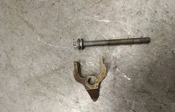 BMW 3 E90 E91 Fuel Injector clamp holder 