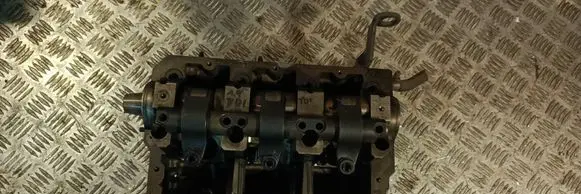 Volkswagen Golf IV Engine head 045103373A