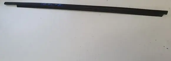 Hyundai i20 (PB PBT) Rubber seal front door window/glass 