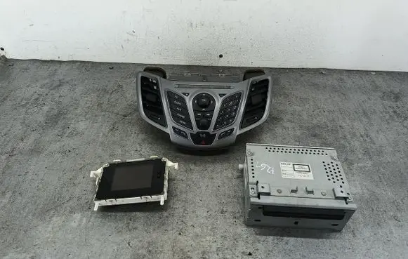 Ford Fiesta Radio/CD/DVD/GPS head unit