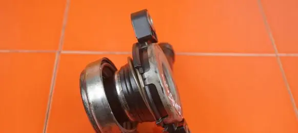 Opel Vivaro Clutch slave cylinder 20MB51