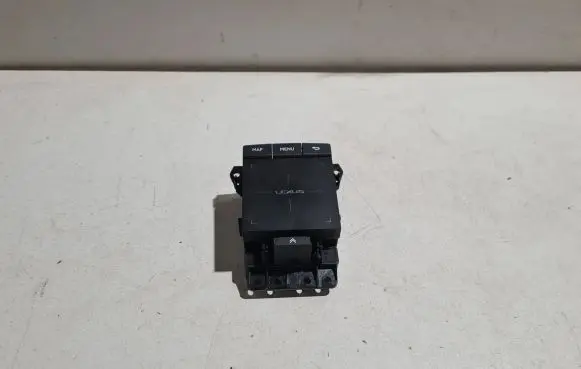 Lexus ES VII XZ10 Head unit multimedia control 8478033210