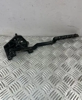 BMW 2 F46 Other engine bay part 15677210