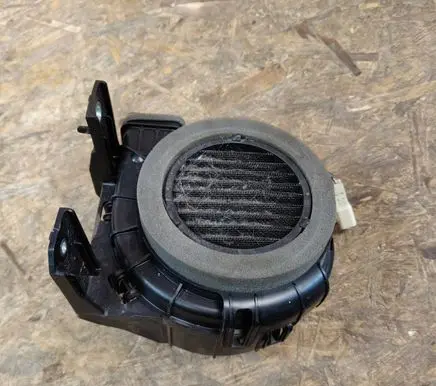 Toyota Yaris Hybrid/electric vehicle battery fan G923052040 1708021689 BASF510B14