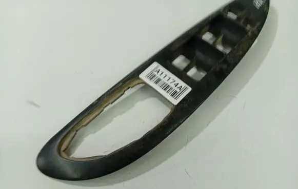 Nissan Primera Front door window switch trim 80961AV860