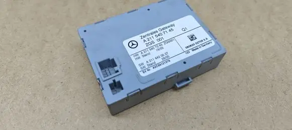 Mercedes-Benz CLS C219 Gateway control module A2114420027
