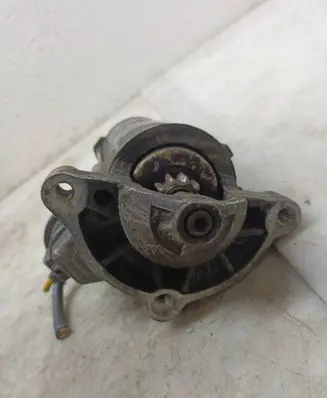 Peugeot 406 Starter motor 9625383080