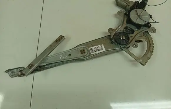 Subaru Legacy Sliding door window regulator with motor 