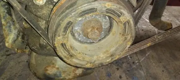 Mazda 323 F Crankshaft pulley