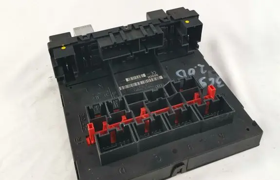 Volkswagen PASSAT B6 Comfort/convenience module 3C8937049E 08960672 F005V00745