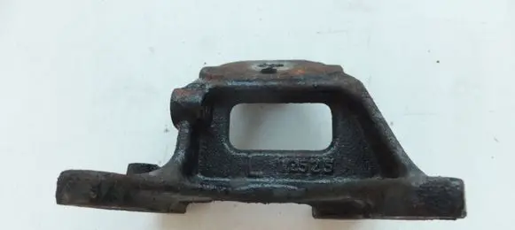 Toyota Land Cruiser (J200) Engine mounting bracket 1232551020