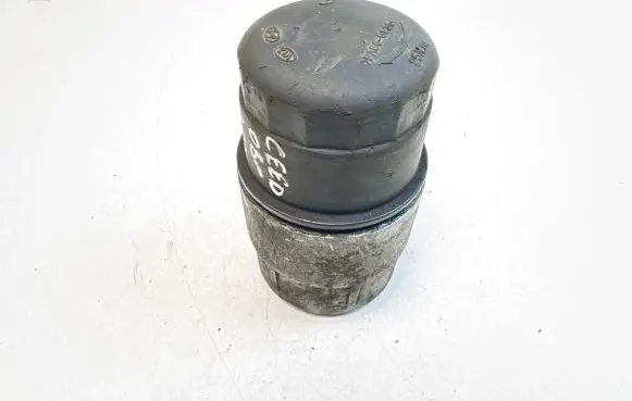 KIA Ceed Oil filter cover 