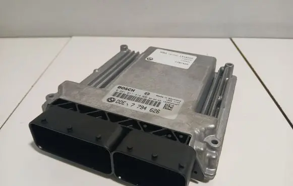 BMW X5 E53 Engine control unit/module 0281011414