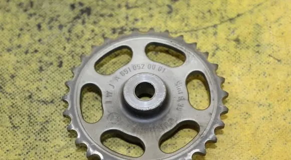 Camshaft pulley/ VANOS