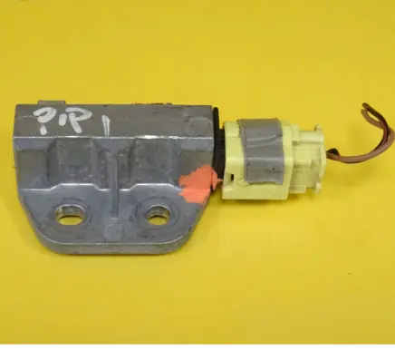Nissan Micra Airbag deployment crash/impact sensor