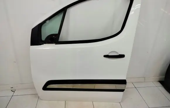 Citroen Berlingo Front door 
