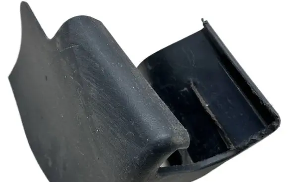 Toyota Avensis T270 Front driver seat rail trim 7215805050 72158-05050