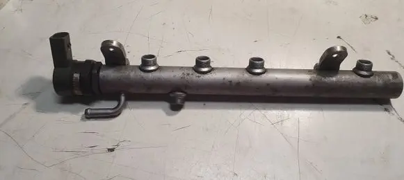 Mercedes-Benz E W211 Fuel main line pipe A6420700495