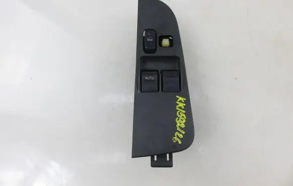 Toyota Corolla E110 Electric window control switch 