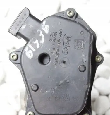 Volkswagen Caddy Throttle valve 03L128063J