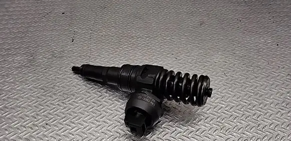 Audi A4 S4 B6 8E 8H Fuel injector 038130073BA