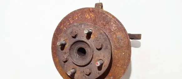 Hyundai Accent Front wheel hub