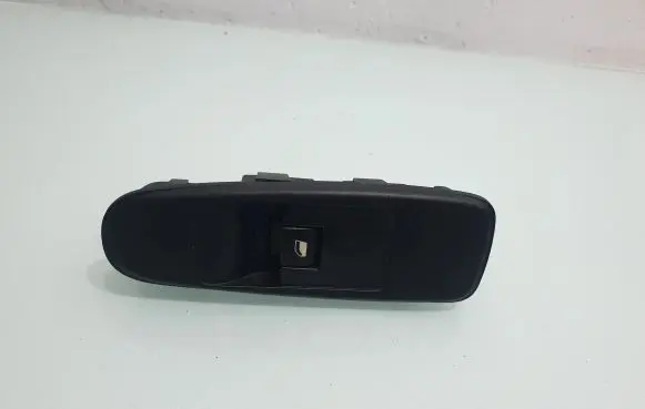 Citroen C4 Grand Picasso Electric window control switch 96590662XT