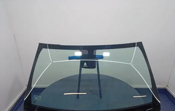 Jeep Grand Cherokee Front windscreen/windshield window 