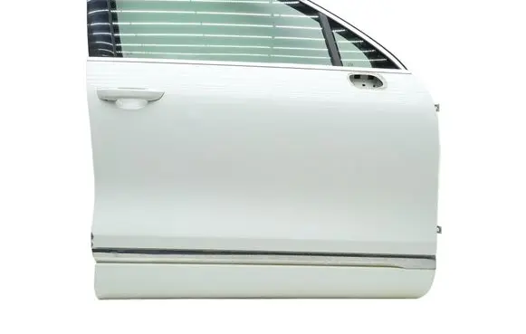 Volkswagen Touareg II Front door 7P0831312B 4H0959793AC 8K0959802B