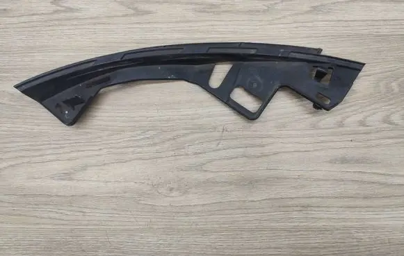 Volvo C70 Front bumper mounting bracket 31214872