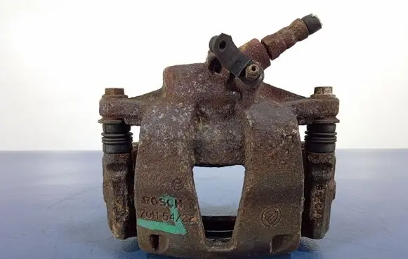 Fiat Idea Front brake caliper