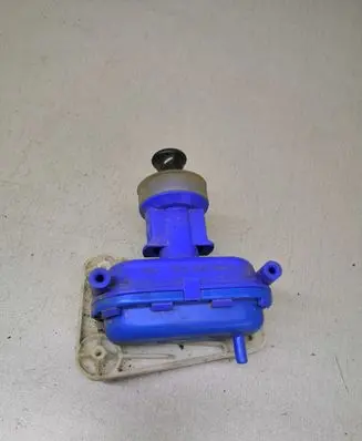 Audi 100 200 5000 C3 Central locking vacuum pump 893862153D