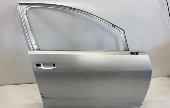 Volkswagen Golf VII Front door 5G4831312B 2605