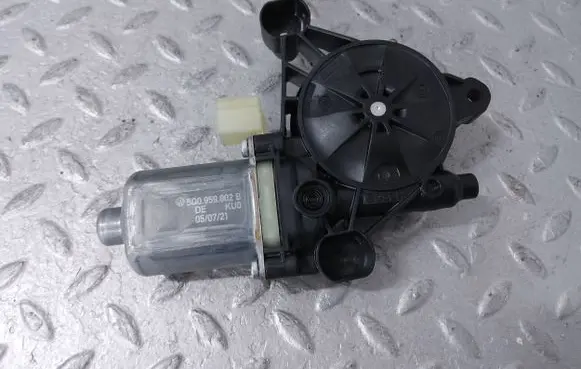 Skoda Karoq Front door window regulator motor 5Q0959802B 0130822716