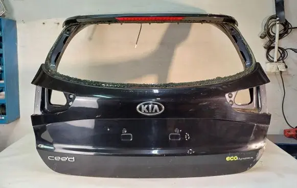 KIA Ceed Tailgate/trunk/boot lid AMV4159