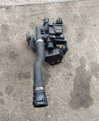 BMW X5 E70 Coolant heater control valve 1147412166