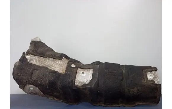 Mazda 3 II Exhaust heat shield 