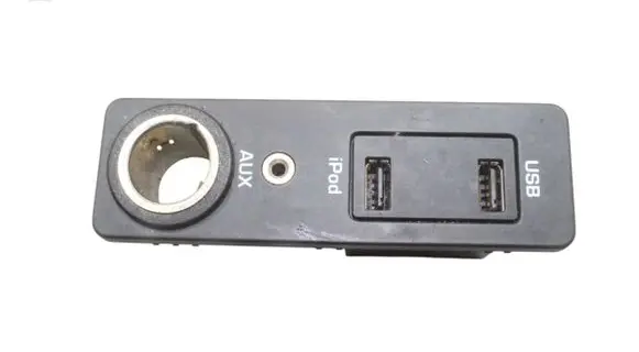 Jaguar XJ X351 USB socket connector AW9319C166AA