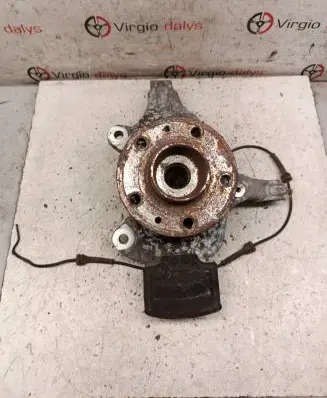 Renault Laguna III Front wheel hub 402006387R