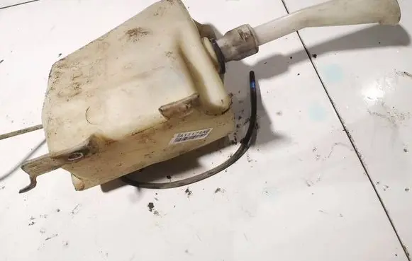 Nissan Primera Windshield washer fluid reservoir/tank 28910AU400