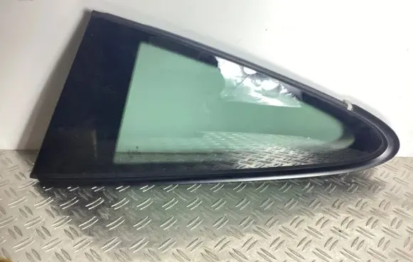 Porsche 911 991 Rear vent window glass 991543111