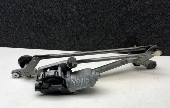 Toyota Yaris Front wiper linkage and motor 851100D080