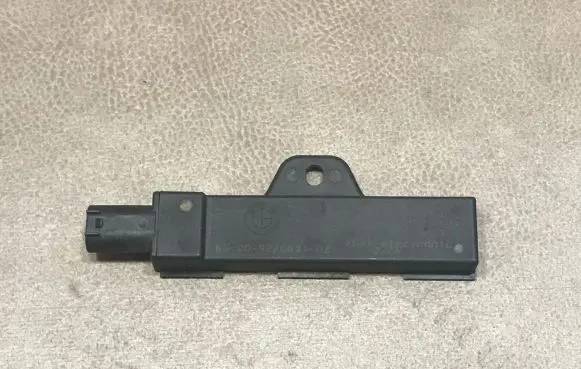 BMW 7 F01 F02 F03 F04 Keyless system antenna 9220831