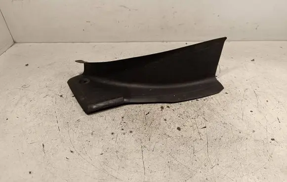 BMW 4 F32 F33 Rear/tail light trim molding 7296103
