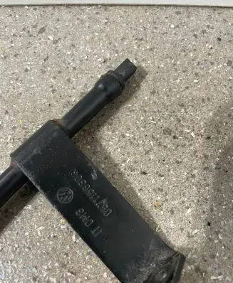 Audi A8 S8 D4 4H Oil level dip stick 057115630R