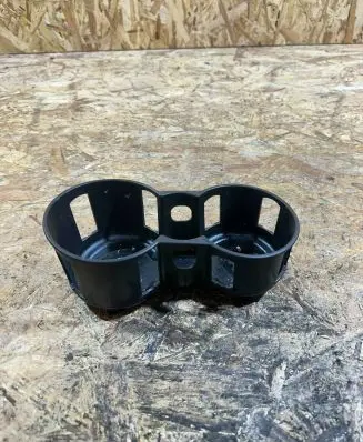 Cup holder front