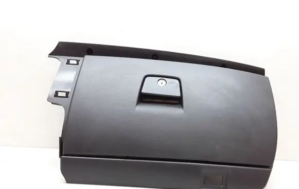 Volvo V50 Glove box 8626141