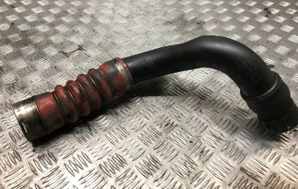 Intercooler hose/pipe